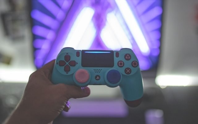 GST on Online Gaming: Apex Court Orders Stay on Show Cause Notices